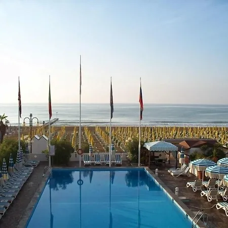 Hotel Monaco & Quisisana 4*